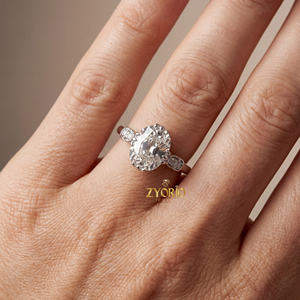 Anillo de Plata 925 con Diamante Cultivado en Laboratorio de Corte Cojín de 2.5 CT, Joyería Moderna y Minimalista, Hermoso Anillo de Compromiso para Boda o Fiesta - Product Image 1