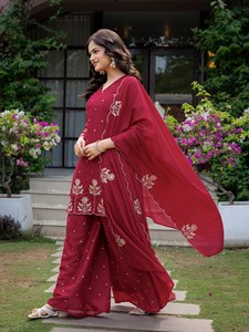 Ensemble Premium Chinnon Plazzo : Kurti Élégant Brodé Col V, Pantalon Assorti et Dupatta – Tenue Ethnique pour Fêtes, Hiver, Été et Festivals - Product Image 1