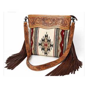 Sac à main bandoulière et épaule pour femme en cuir véritable fait main et laine aztèque avec franges - Product Image 3