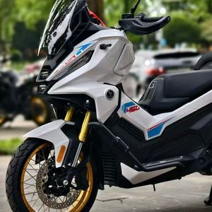 Motocicleta Scooter ADV VOGE SR450X de 398cc, Bicilíndrica en Paralelo, Refrigerada por Agua, Scooter Maxi Adventure con Suspensión KYB - Product Image 1