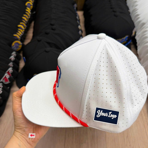 Casquette de golf OEM personnalisée à 5 panneaux avec trous découpés au laser, logo en silicone et caoutchouc, visière plate, casquette de baseball à fermeture snapback - Product Image 4