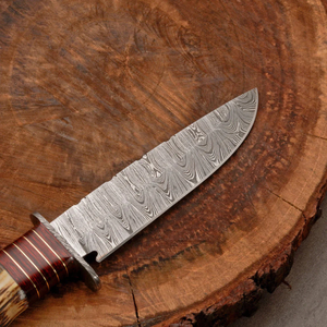 Cuchillo Bowie de hoja fija de Damasco de grado industrial de Pasha Enterprises, mango de asta de ciervo, espiga completa, cuchillo utilitario para exteriores. - Product Image 5