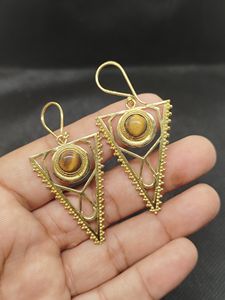 Prix de gros Boucles d'oreilles pendantes bohèmes en laiton plaqué or 18 carats avec œil de tigre, nouveau design, bijoux de mode pour femmes - Product Image 2