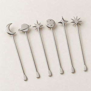 Juego de 6 Agitadores de Cócteles de Acero Inoxidable, Palitos para Bebidas con Diseño de Luna y Estrella, Herramientas de Bar - Product Image 1