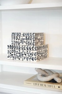 Caja Rectangular de Nácar Premium Hecha a Mano, Estuche de Almacenamiento con Patrón Decorativo Intrincado, Organizador de Joyas para Sala de Estar - Product Image 6