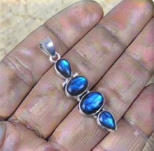 Colgante de Labradorita Natural en Plata de Ley 925, Hecho a Mano, con Piedra Preciosa, Joyería al por Mayor - Product Image 2