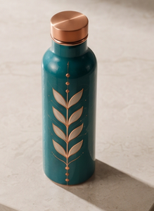 Bouteille d'eau en cuivre émaillé artisanale en gros, motif feuille de thé vert, style ayurvédique, étanche, écologique, gourde métallique pour la gym, le yoga, le bureau - Product Image 3