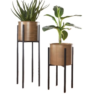 Juego de 3 Soportes Modernos para Plantas de Metal Dorado, para Interiores, para Macetas, para Esquinas, Entradas o Pasillos - Product Image 3
