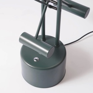 Lámpara de Mesa de Latón de Alta Calidad con Base de Diseño, Luz Decorativa Moderna para Dormitorio y Sala de Estar - Product Image 6