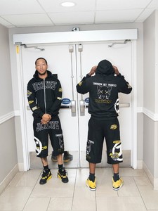 2026 Men's <b>Hoodie</b> & Shorts Set <b>Black</b> Yellow <b>Panther</b> Print Streetwear Full Zip Sweatshirt Autumn Casual Wear - Product Image 1