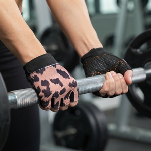 Gants de musculation pour hommes et femmes, gants de sport pour la salle de sport, l'entraînement, la remise en forme, les exercices, avec logo personnalisé, gants de musculation à demi-doigts - Product Image 4