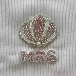 เสื้อกล้ามผ้าฝ้ายสีขาวลายริบบิ้น งานแฮนด์เมด ปักลูกปัดลายกุ้ง แอปเปิ้ล ฟลามิงโก้ และเปลือกหอย เสื้อครอปแขนกุดสำหรับฤดูร้อนสำหรับผู้หญิง - Product Image 1