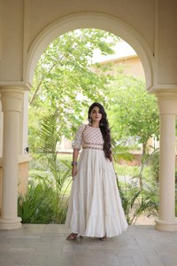 ชุดเดรส Anarkali สีขาวสำหรับผู้หญิง แขนยาว ชุดงานเลี้ยง ชุดพื้นเมือง ชุดงานแต่งงาน ชุดแม็กซี่อินเดียแบบดั้งเดิม - Product Image 5