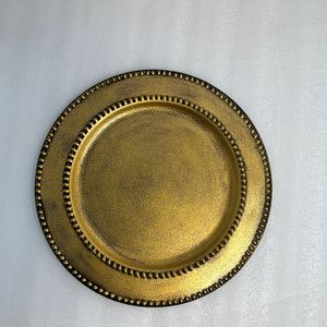 Assiette de présentation en fer de qualité supérieure avec finition dorée antique pour la décoration de table de mariage et la présentation de dîner de luxe - Product Image 1