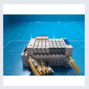 Vanne solénoïde SMC, ensemble de collecteur VQ1100-5, utilisée telle qu'elle est, pièces d'équipement semi-conducteur Legacy - Product Image 5