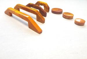 Poignées de meuble en résine époxy faites à la main : quincaillerie de cuisine ambre - Product Image 3