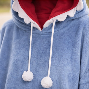 Manta con Capucha de Tiburón de Diseño Personalizado – Manta con Capucha de Forro Polar Extra Grande y Acogedora con Capucha de Dientes y Forro Rojo - Product Image 5