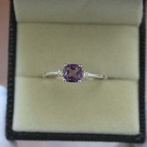 Bague en argent sterling S925 avec améthyste taillée à la main, bague de promesse élégante, bijoux en pierres précieuses pour femmes - Product Image 1