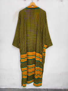 Robe en soie longue jusqu'aux chevilles pour elle, robe multicolores, robe de nuit, robe indienne vintage en soie recyclée, kimono en sari. - Product Image 6