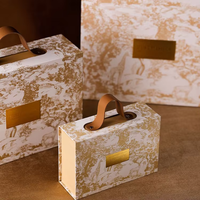 Boîte cadeau magnétique personnalisée pour mariage avec poignée en cuir PU, boîte rigide en carton pour bonbons, vêtements, emballage de boutique, fournisseur