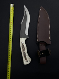 Cuchillo de Supervivencia para Caza, Hoja Fija de Acero Inoxidable con Canto Parcialmente Serrado, Grabado, Multifuncional, con Mango de Cuerno de Ciervo - Product Image 6