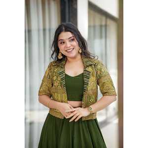 Robes de cocktail de créateur avec broderie, codding et sequins - Tenue de soirée Lehenga Choli - Product Image 3