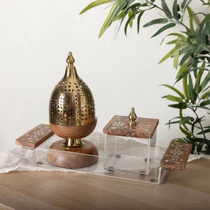 Juego de quemador de incienso Bakhoor tradicional de madera y latón con bandeja de acrílico - Product Image 3