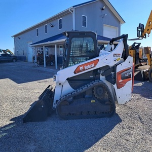 Chargeuse compacte BOBCAT T64 robuste pour la manutention de bois, avec moteur, pompe, boîte de vitesses et vérin hydraulique puissants - Acheter - Product Image 3
