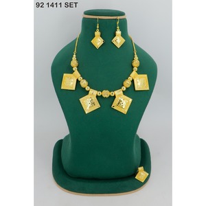 Geometric Pattern Trendy Alloy Choker Set Women's Engagement Anniversary <b>Gift</b> Dubai Gold Plated Jewelry Set Dubai Special Set - Product Image 1