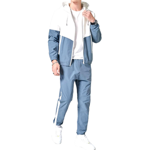 Ensemble de survêtement en nylon léger, personnalisable avec logo, vente en gros, directement de l'usine, pour la course et la gym aux États-Unis - Product Image 2