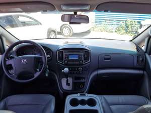 Starex d'occasion 2016, fourgon LHD essence/diesel automatique 12 places, véhicule de transport professionnel, voiture d'occasion coréenne - Product Image 3