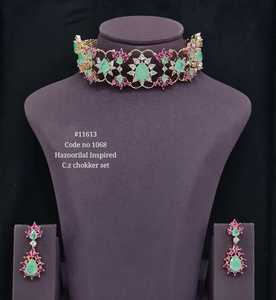 Collier ras du cou et boucles d'oreilles en zircone cubique 11613, plaqué or, laiton, bijoux géométriques, design floral classique, pour mariage et soirée - Product Image 1