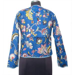 เสื้อผ้าผู้หญิงสำหรับฤดูใบไม้ร่วง/ฤดูหนาว ระบายอากาศได้ดี เป็นมิตรกับสิ่งแวดล้อม แห้งเร็ว ผ้าถักลายตาราง ลายดอกไม้ พิมพ์ลายโลโก้ ผ้าฝ้าย แบบสั้น ใส่ได้สองด้าน - Product Image 5