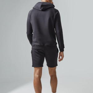 Ensemble sweat à capuche et short en molleton tricoté éco-responsable pour homme, style streetwear avec blocs de couleur, idéal pour l'hiver - Product Image 4