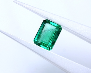Émeraude naturelle véritable, taille octogonale facettée, couleur vert vif, certifiée IGI+, 7,8x5,9x4,2mm, 1,55 carat, pierre non montée pour - Product Image 5