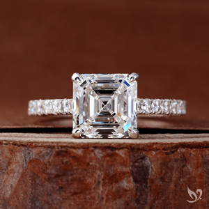 Anillo de Diamante de Laboratorio con Corte Asscher de 3 Quilates, Diseño Geométrico Nupcial con Pavé en Oro Blanco de 10K - Product Image 1