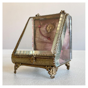 Cajas de Joyería Modernas de Latón con Vidrio Biselado y Acabado Antiguo |   Cajas Decorativas para Guardar Objetos Hechas a Mano, Colores y Tamaños Personalizados, para Exportación - Product Image 2