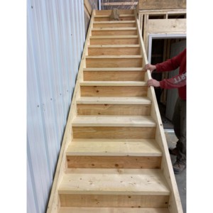 Composants en bois d'ingénierie de précision pour marches d'escalier, offrant une surface lisse et une marche sécurisée - Product Image 6