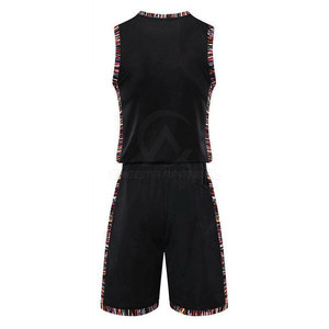 Nouvel ensemble d'uniformes de basketball personnalisés avec logo imprimé, comprenant un maillot et un short, adapté aux jeunes, aux adultes et aux commandes d'équipes - Product Image 2