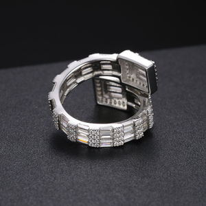 Anillo de Diamantes de Lujo Chapado en Oro de 22K, Corte Brillante Redondo, Anillo de Boda Unisex - Product Image 2