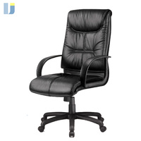 Chaise de bureau exécutive en cuir au design moderne avec accoudoirs fixes, hauteur réglable, pivotante, structure en acier, base en nylon renforcée