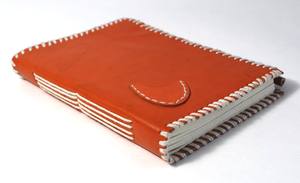 Carnet en cuir fait main de luxe en coton recyclé avec pochette à crayons cousue main et allumettes, idéal pour la promotion en gros - Product Image 2