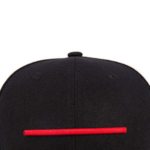 Casquette Snapback Noire à 6 Panneaux avec Broderie Rouge sur le Panneau Avant, Unisexe, Réglable, Visière Plate, Style Urbain, Casquette de Baseball - Product Image 6