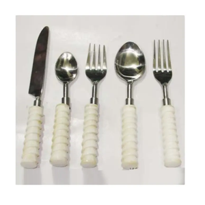 Ensemble de couverts rétro en acier inoxydable avec manches en bois colorées, lavable au lave-vaisselle, pour usage professionnel - Product Image 3