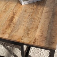 Table basse en bois Vandana Zenova Vista avec pieds en métal noir pour un décor moderne