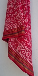 Paréo de plage en coton imprimé à la main rouge avec bordure Zari, motif floral, léger, style bohème, couverture de plage, écharpe indienne imprimée - Product Image 3