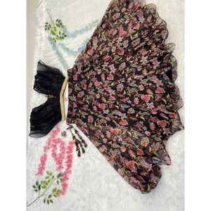 Hermoso Vestido de Fiesta Lehenga Choli con Estampado Atractivo - Product Image 4