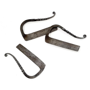 Allume-feu en acier au carbone pour le camping en plein air, construction durable en acier au carbone, design léger et confortable - Product Image 3