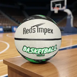 Ballon de basketball en caoutchouc premium - Chambre à air en latex, surface antidérapante pour jeu en extérieur/intérieur, rebond élevé, options de logo/couleur personnalisées - Product Image 1