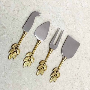 Adorable service à fromage vaisselle incassable en métal gaufré unique au design fait à la main service à fromage argent pour fête d'anniversaire occidentale - Product Image 2